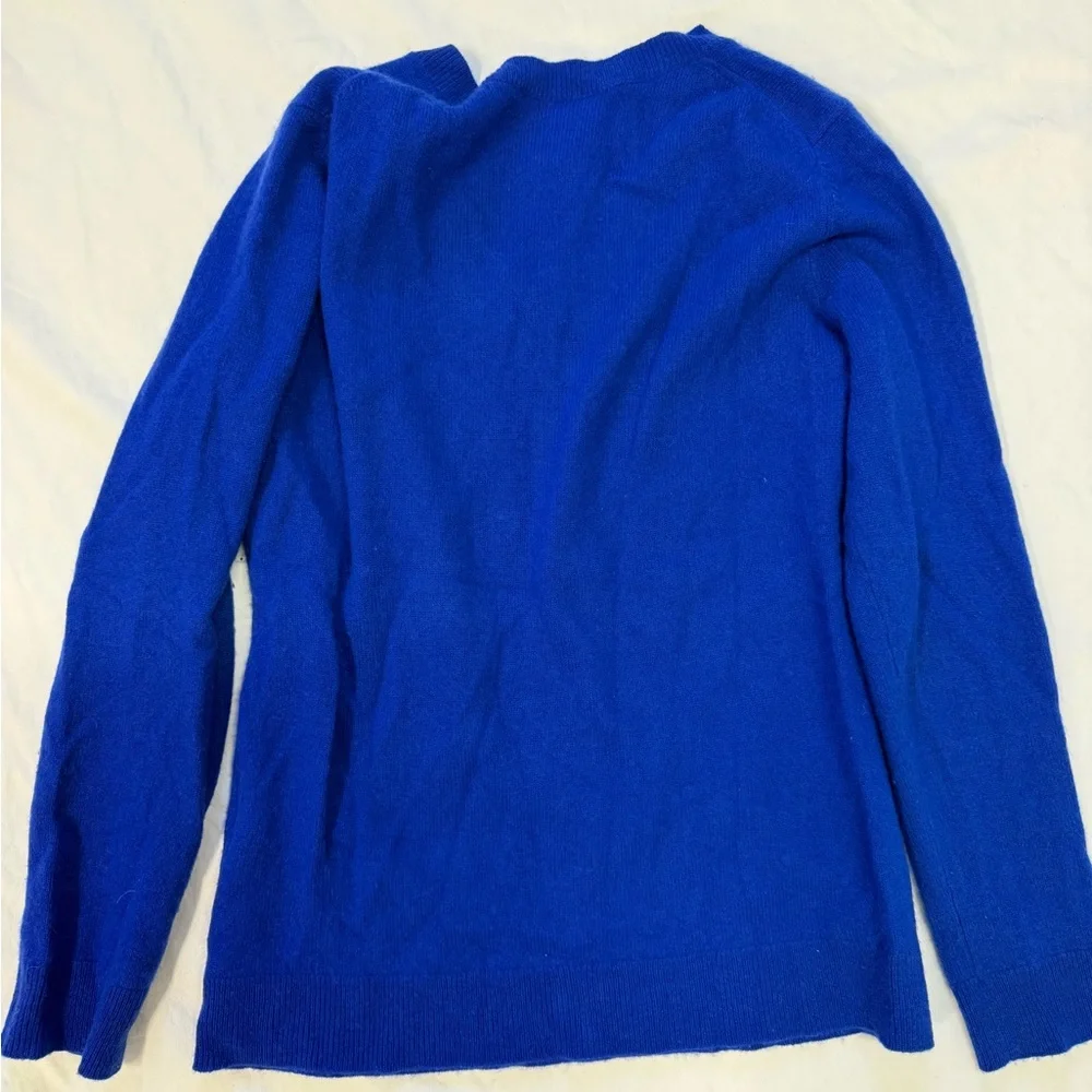 Charter Club Luxury 100% Cashmere Women's V-Neck Blue Sweater R13C - Picture 3 of 7